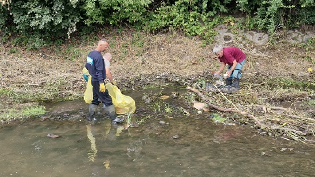 Zber odpadkov z potoka Zber odpadkov z potoka